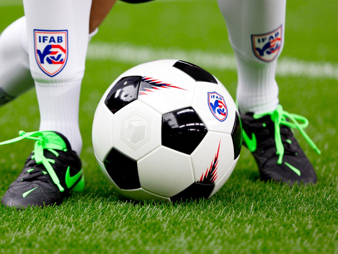 开云体育官网在线-东亚杯中国青年队爆冷 球迷热议技战术，东亚杯中国战绩